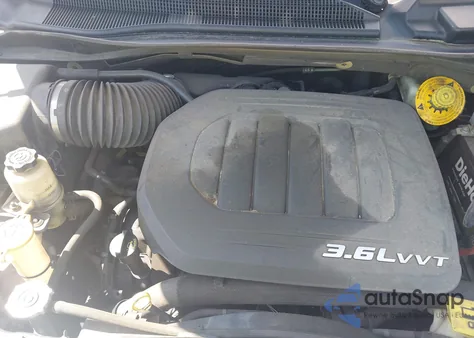 2014 Chrysler Town & Country Touring из США, поврежденный, VIN 2C4RC1BG3ER255950